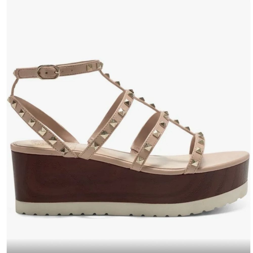 Vince Camuto Pemolie Platform Wedge in nude. Women’s size 8.5.